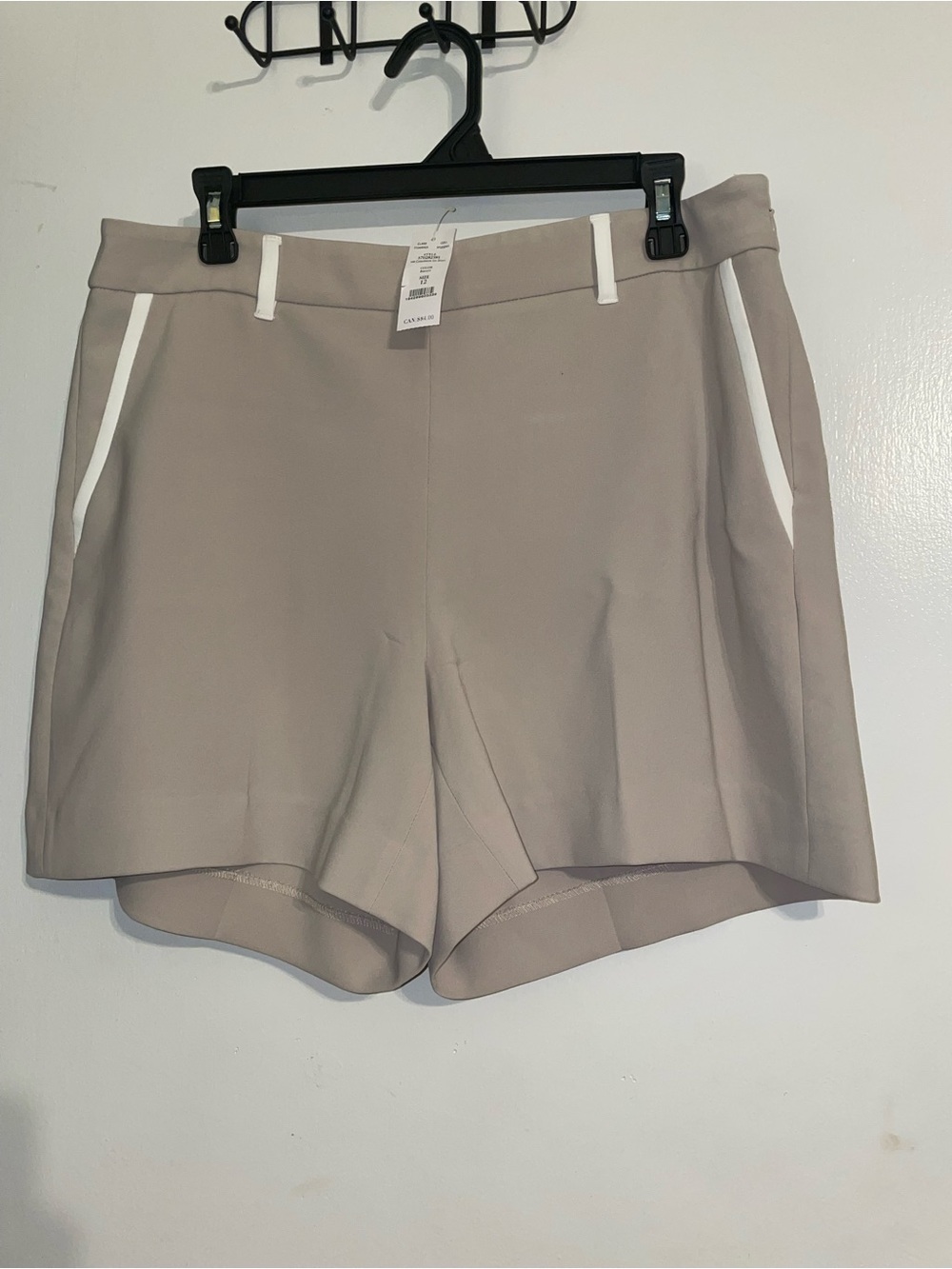 H&M Taupe Women's Shorts with White Trim
